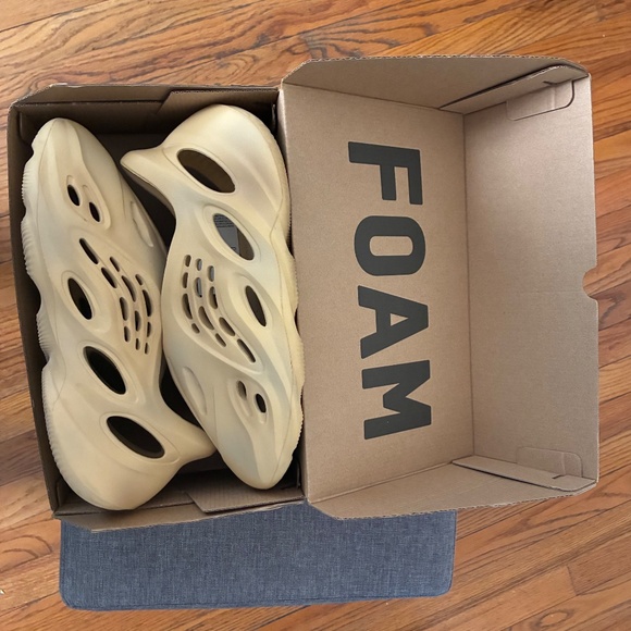 Yeezy Foam Runners main image 8